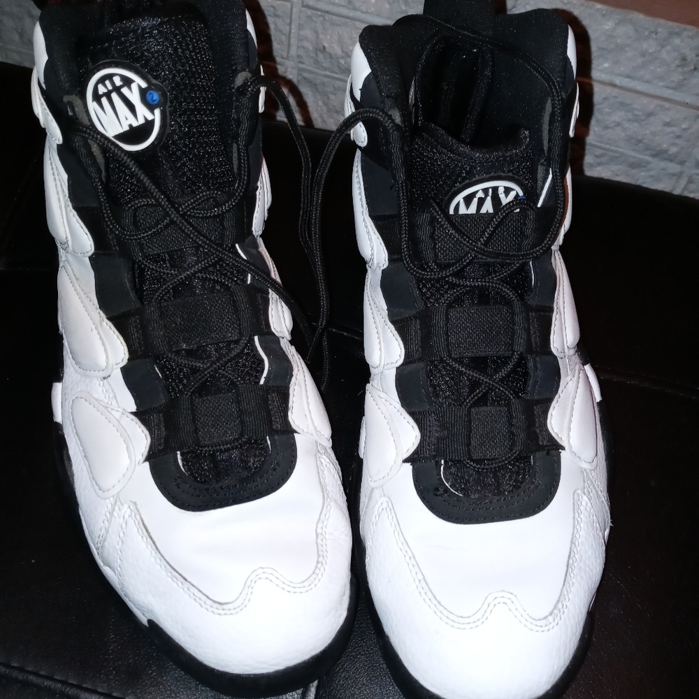 Men's hi-top Nike AirMax